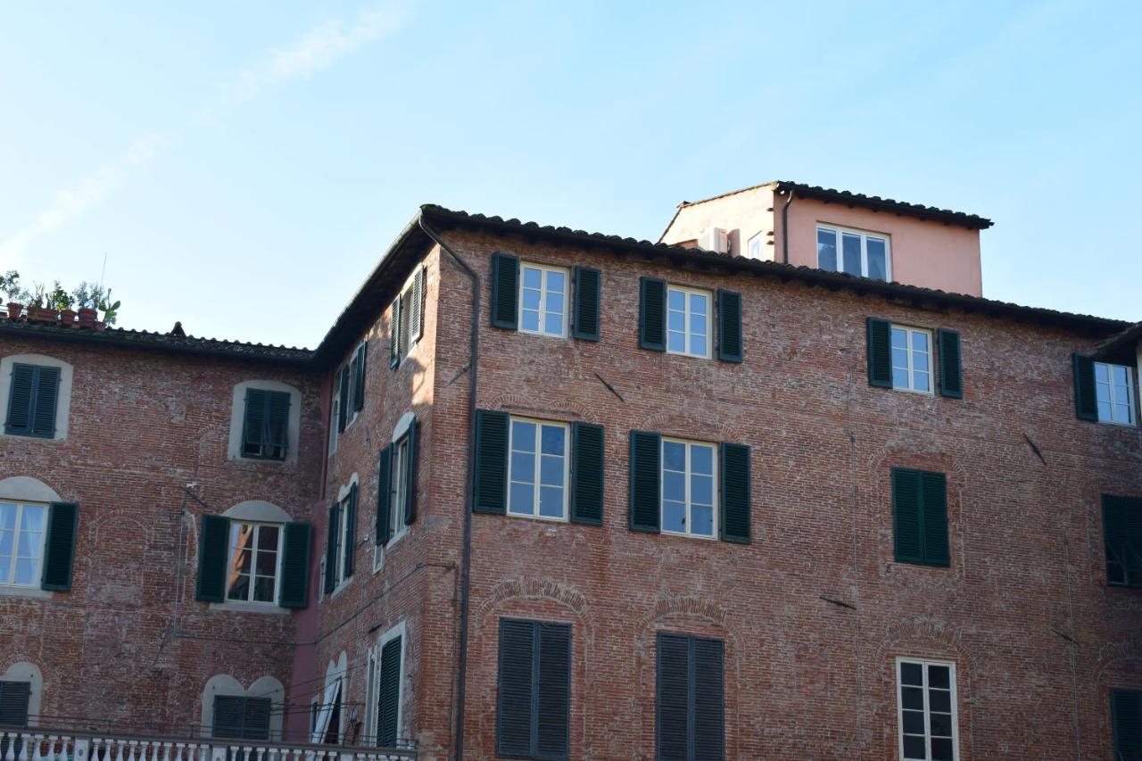 Al Carmine Apartments Towers View With Ac Lucca Exterior photo